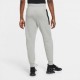 Nike Pantaloni Con Polsino Tech Fleece Nero Uomo