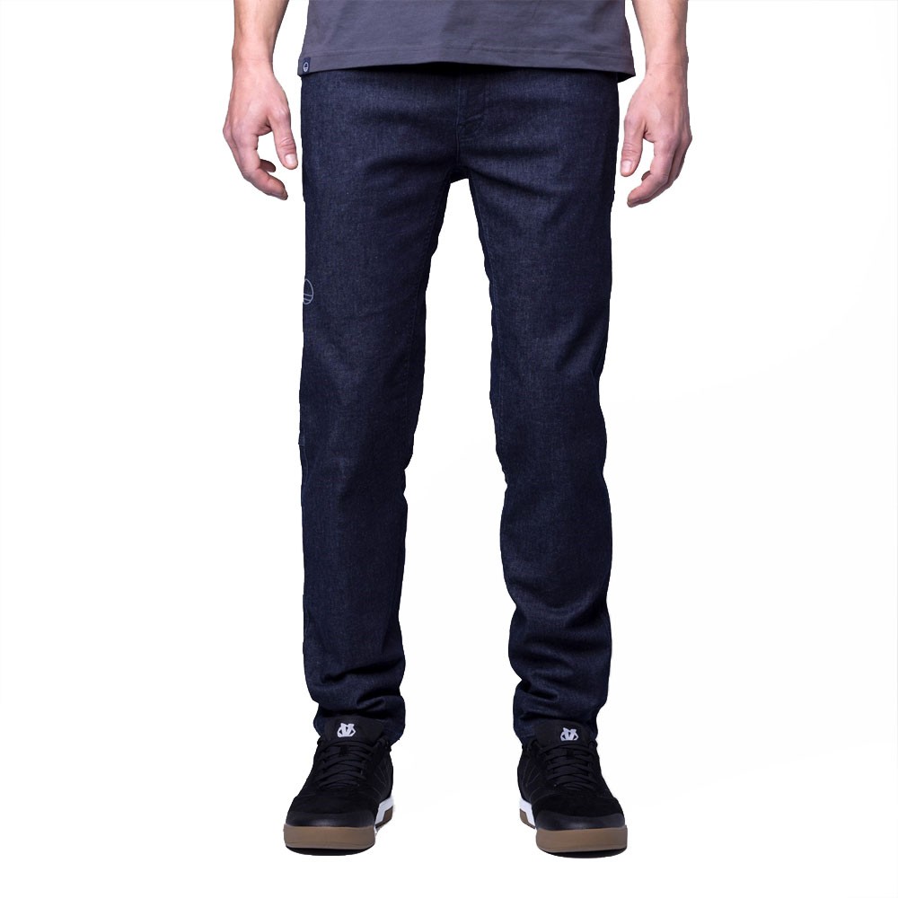 Pantaloni jeans e pantaloncini arrampicata