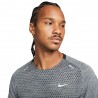 Nike Maglia Running Techknit Ultra Nero Smoke Grigio Reflective S Uomo