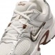 Nike Nike V5 Rnr Beige Marrone - Sneakers Donna