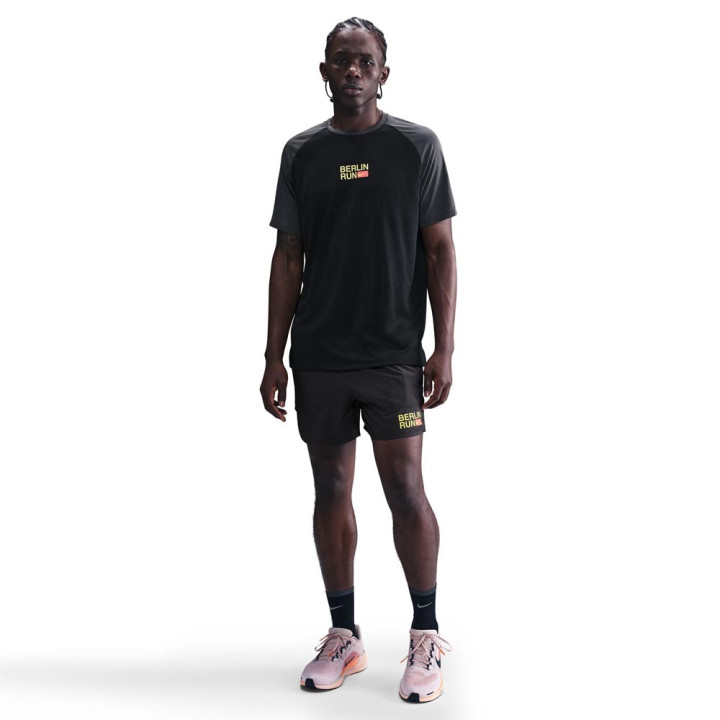 Nike T-Shirt Running City Marathon Stride Ss Nero Anthracite Uomo