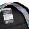 Il classico zaino Eastpak si rinnova con la brillante colorazione Retro Surf Light, perfetta per distinguerti ogni giorno.