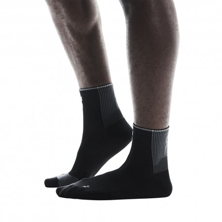 On Calze Running Performance Mid Nero