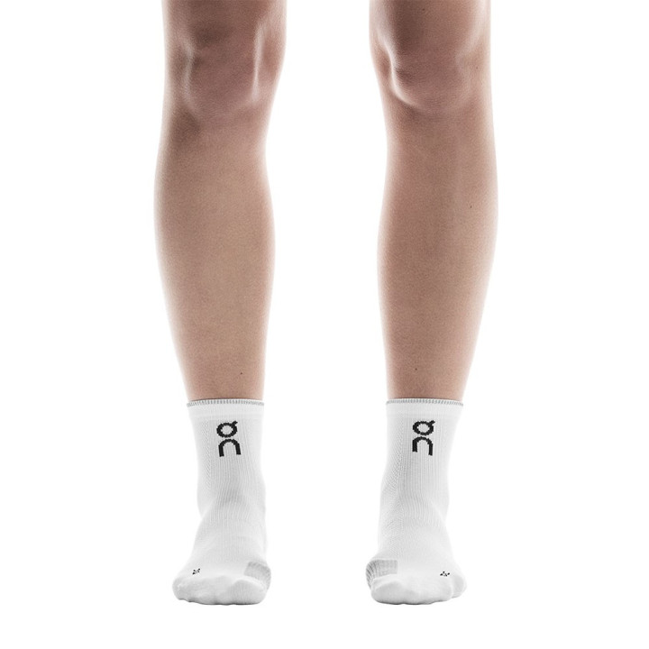 On Calze Running Performance Mid Bianco