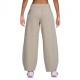 Nike 24.7 Impossibly soft Pantalone Open Beige Donna