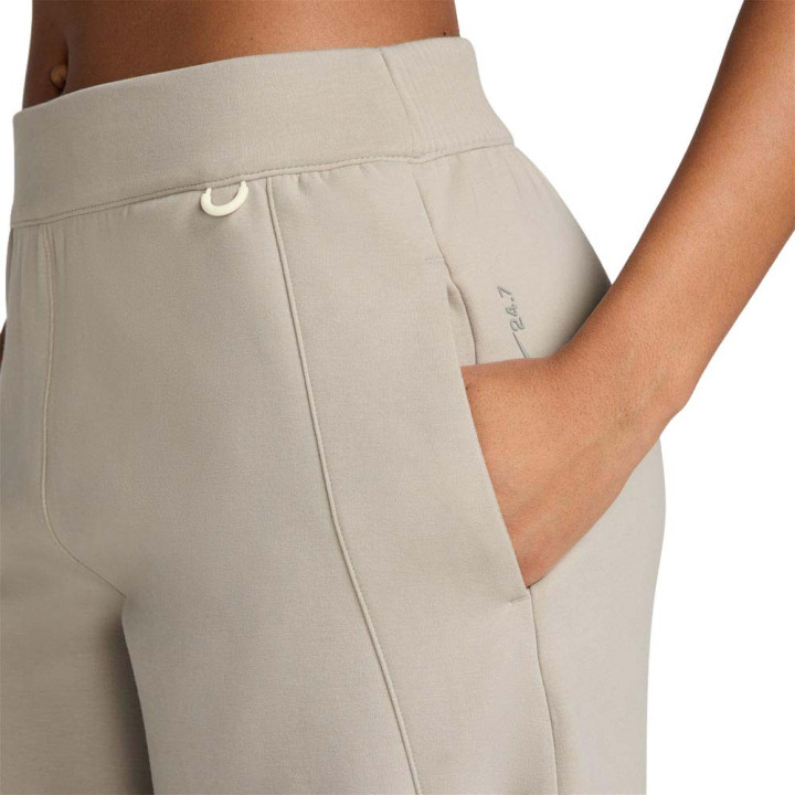 Nike 24.7 Impossibly soft Pantalone Open Beige Donna