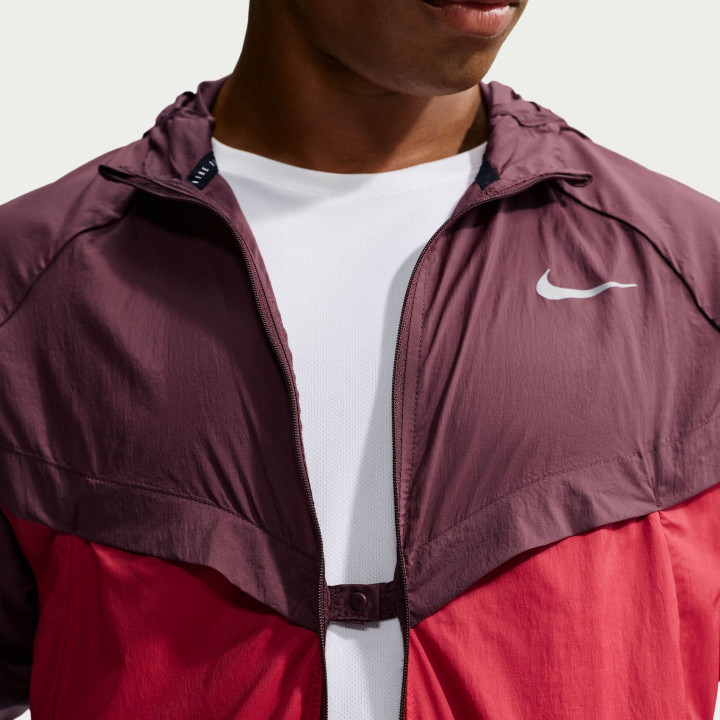 Nike Giacca Running Stride Uv Rpl Mystic Dates Rosso Uomo