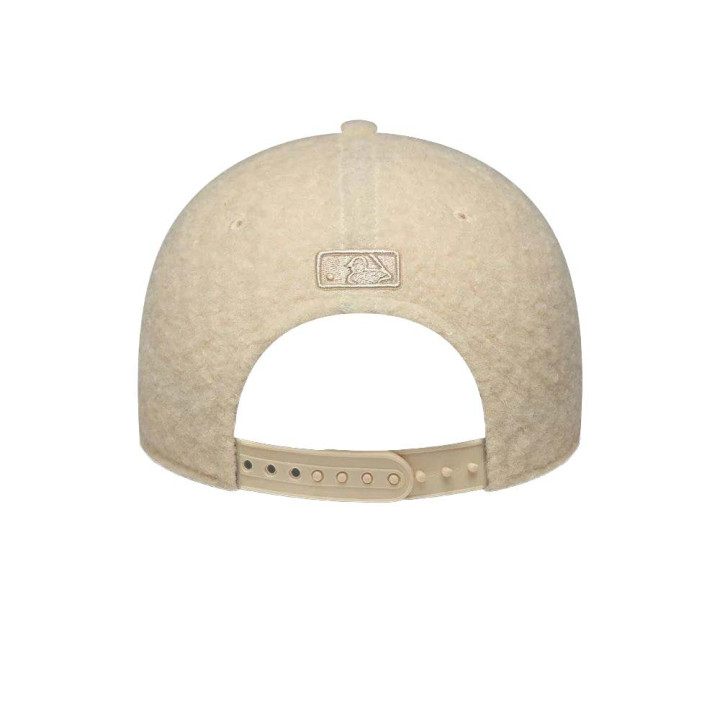 New Era Cappellino 9Forty Teddy Bianco