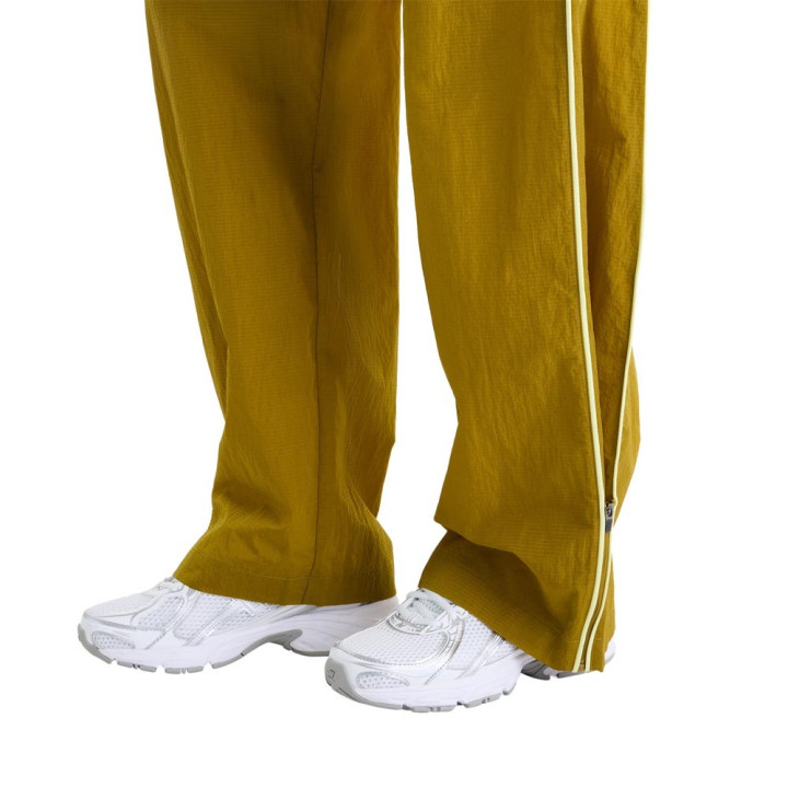 New Balance Pantaloni Wovent Sport Legacy Verde Donna