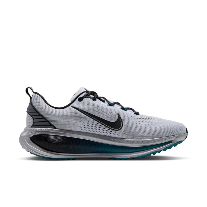 Nike Vomero 18 Football Grigio Nero Mtlc Cool Grigio - Scarpe Running Uomo