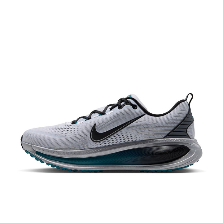 Nike Vomero 18 Football Grigio Nero Mtlc Cool Grigio - Scarpe Running Uomo