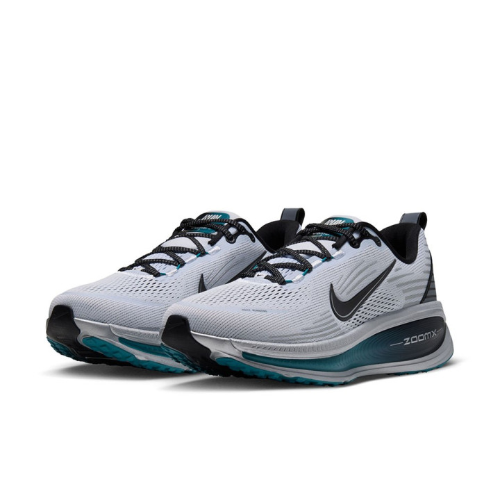 Nike Vomero 18 Football Grigio Nero Mtlc Cool Grigio - Scarpe Running Uomo