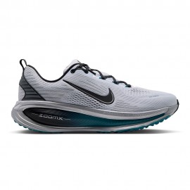 Vomero 18 Football grigio nero Mtlc Cool grigio