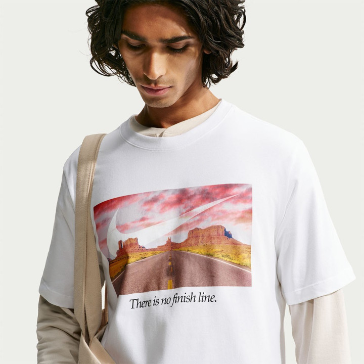 Nike Sportswear Club T-Shirt Logo Bianco Uomo
