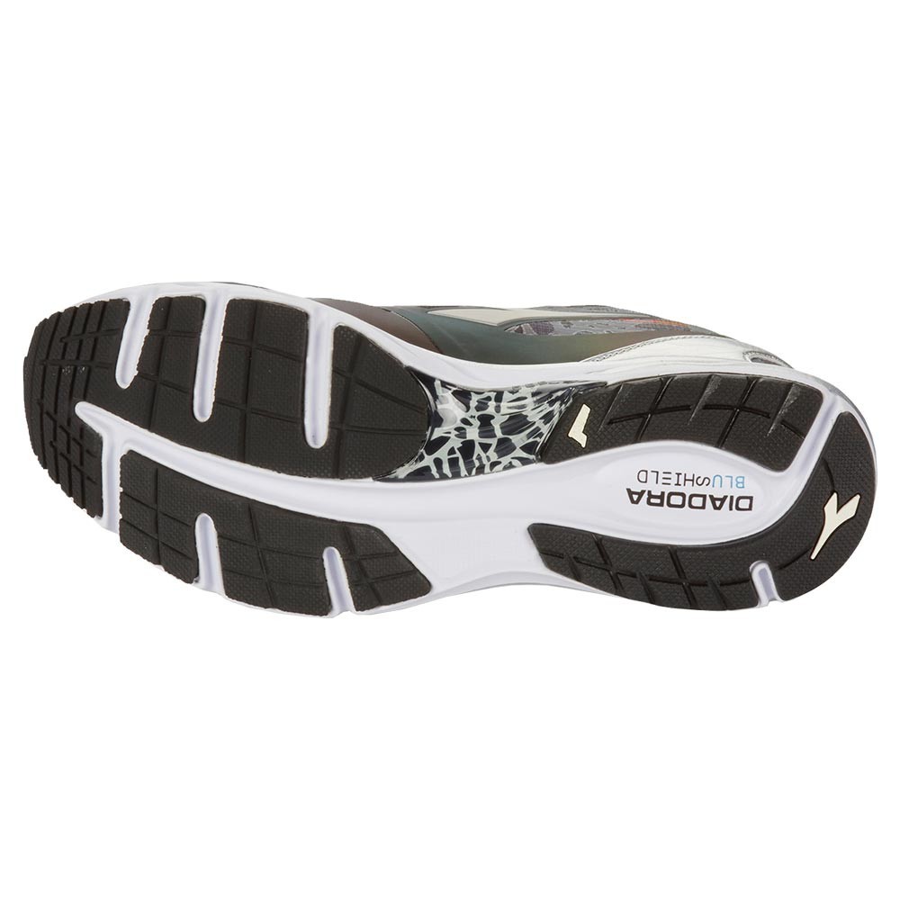 diadora mythos blushield hip 2