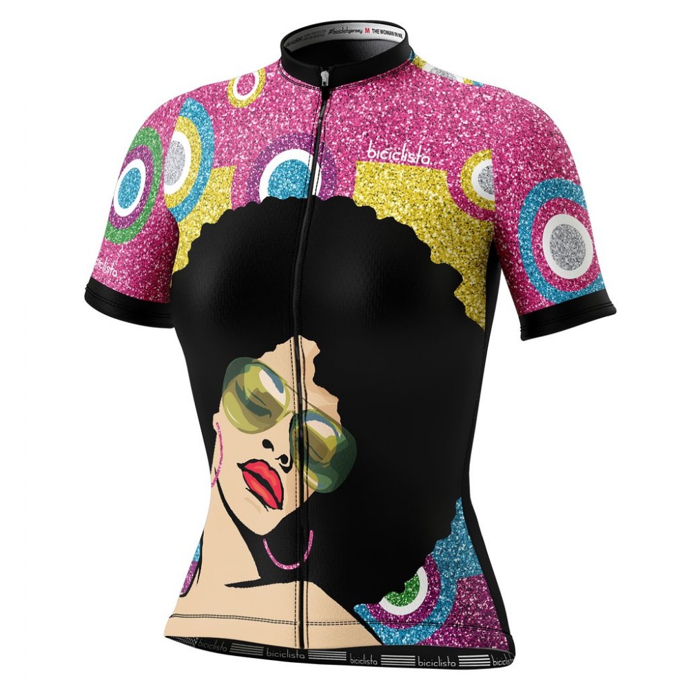 La maglia da ciclismo ottenuta da plastica riciclata per Gf Stelvio Santini