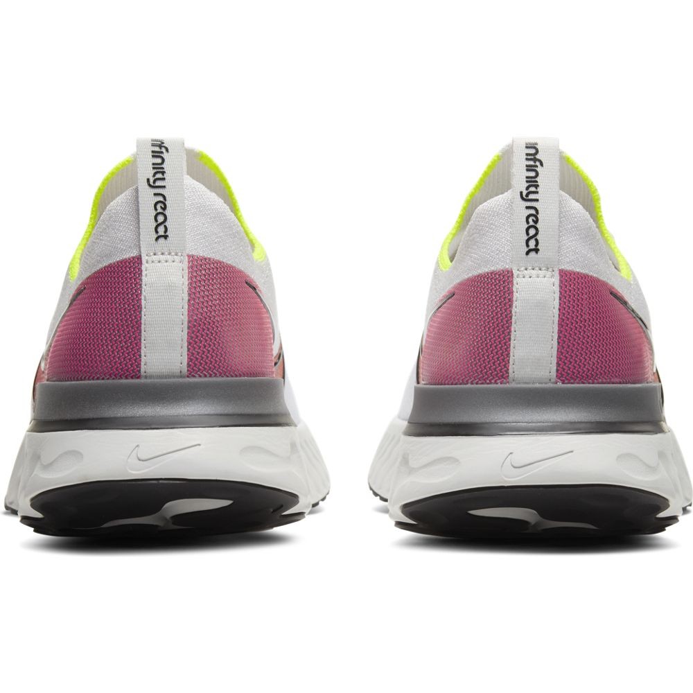 react element 2010 uomo giallo