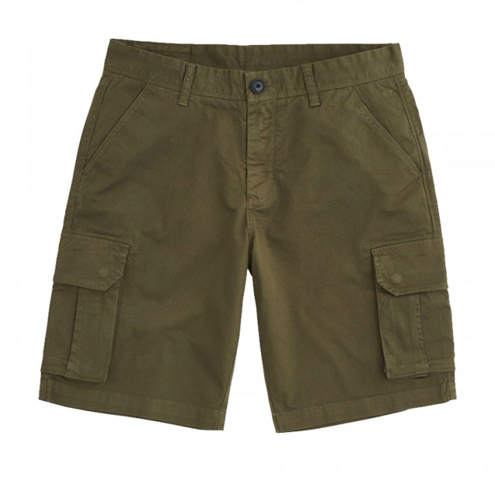 bermuda uomo montagna